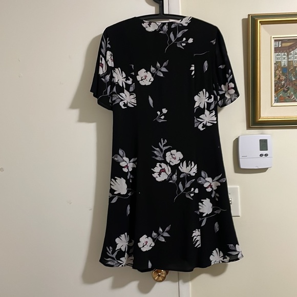 Gentle Fawn Floral Button Down Dress - Picture 6 of 7